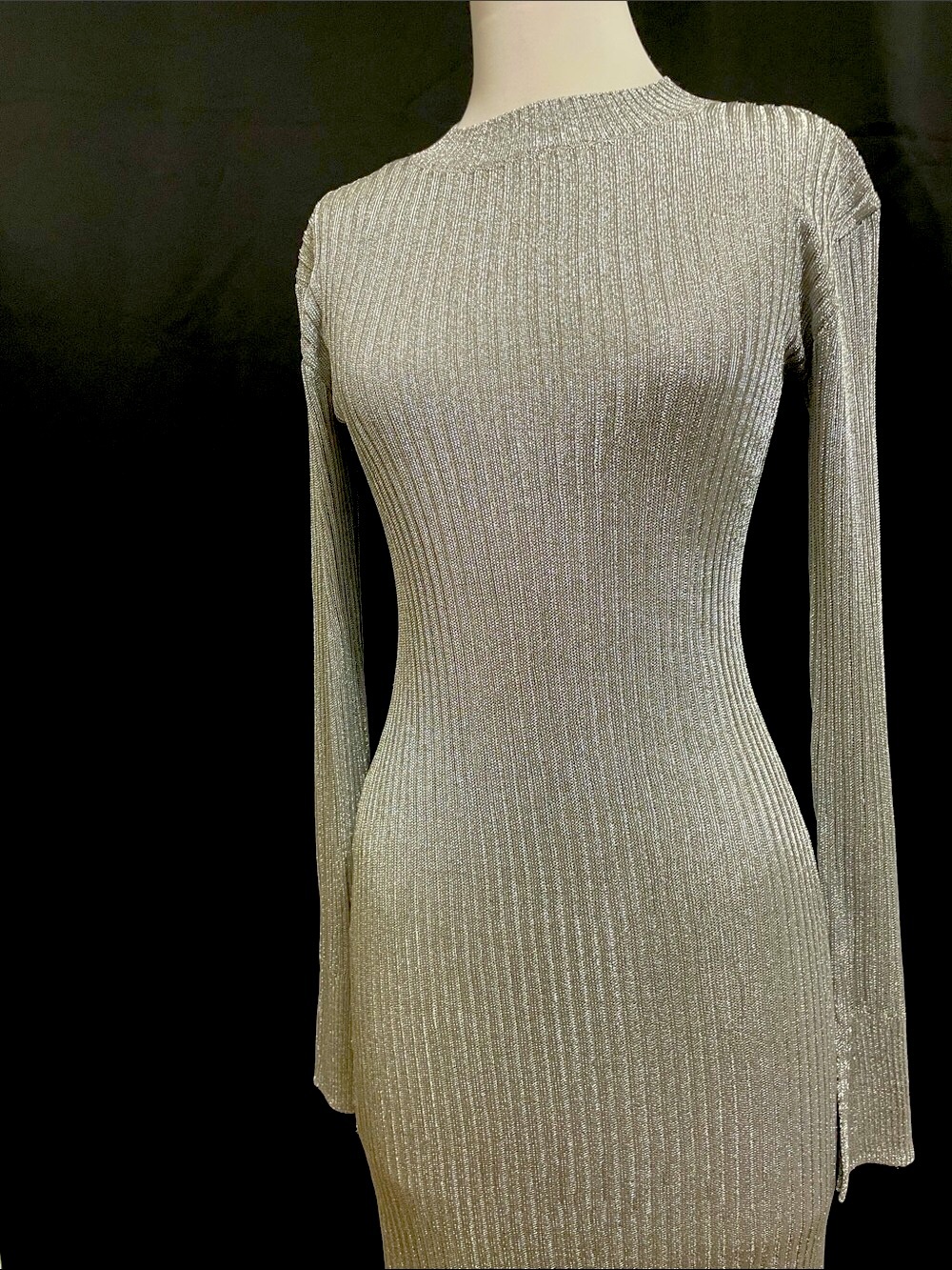 Women’s NWT H&M Long-Sleeved EVENING GOWN Sz S crafted from a silver-toned knit